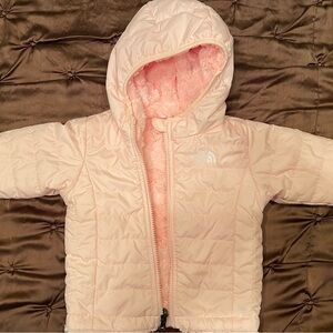Reversible Baby Girl North Face Like New 12 months